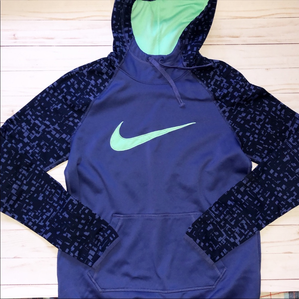 Nike Dri-Fit Pullover Hooded Sweater